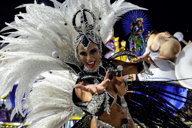 Photo of Горячие участницы бразильского карнавала (19 фото)